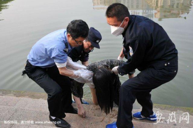 芜湖镜湖水面发现女尸 法医勘察后排出--他杀